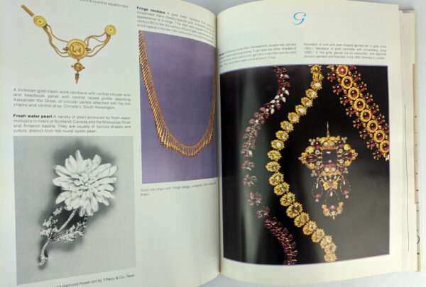 Handbook of Fine Jewelry - Image 3