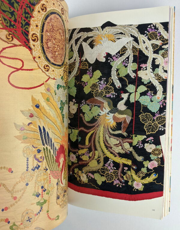 Kimono and the Colors of Japan: Kimono Collection of Katsumi Yumioka - Image 3